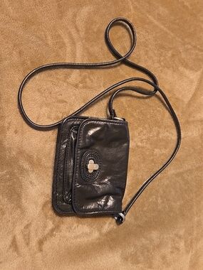 Fossil Black Leather Crossbody with Turn-Lock Detail